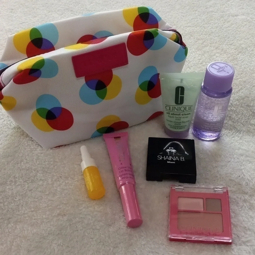 Clinique nip piece